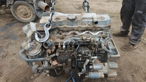 เครื่องยนต์ดีเซล Mitsubishi 4m40 มือสองขายส่ง กำลัง 200 แรงม้า ผลิตในจีน รับประกัน 12 เดือน - Product Image 1