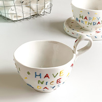 Ensemble de soucoupe de tasse à café en relief de style coréen tasse à latte en céramique professionnelle avec poignée pour la fête