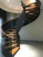 Escalier en spirale personnalisé pour villa duplex intérieure, finition loft, escalier simple en acier et bois, escalier en bois massif intégré avec garde-corps en spirale