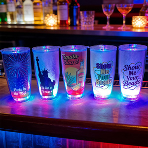 Nuevo Vaso de 24oz con Luz LED, Doble Capa, Tipo Pajita, Antiderrames, con Tapa, para Hombres, Fiestas y Eventos Festivos, Diseño Creativo - Product Image 1