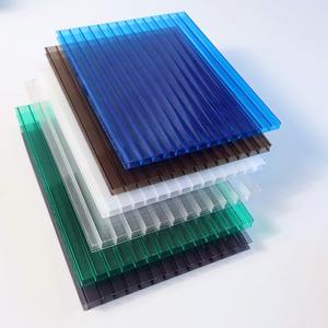 Plaques creuses en polycarbonate transparent de haute qualité au design moderne, OEM ODM, pour toitures de serres, bâtiments et hôtels, avec finition gaufrée - Product Image 1