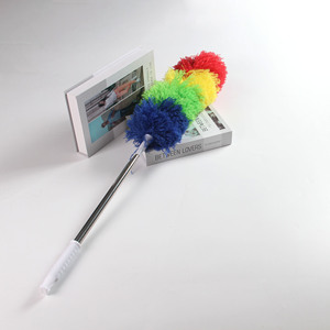 Plumeau rétractable coloré de Noël, antistatique, outil de nettoyage domestique pour un dépoussiérage complet - Product Image 1