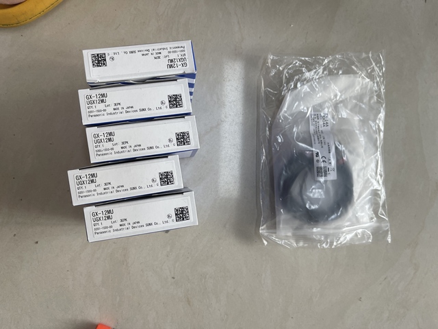 100% New and Original PANASONIC Proximity Sensor GX-12MU