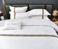 Ensemble de literie d'hôtel OEM ODM blanc avec bordure jacquard dorée brodée, vente en gros, ensembles de housses de couette en satin de coton à haute densité de fils