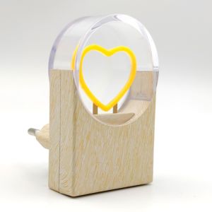 Veilleuse LED en bois à brancher, 0,5W, économie d'énergie, veilleuse en forme de cœur pour chambre et couloir, directement de l'usine - Product Image 1