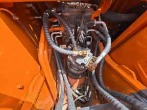 Excavadora hidráulica sobre orugas Doosan DX225 estándar superior de 22 toneladas Original de segunda mano importada de Corea - Product Image 5