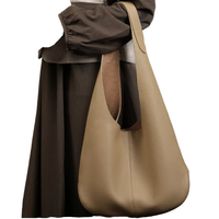 Sac Seau Femme en Cuir Véritable Grande Capacité Style Coréen Populaire Sac Fourre-tout de Luxe Sac à Bandoulière Sous le Bras Vente en Gros