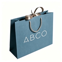 Sac en papier kraft recyclable de luxe pour boutique de vêtements, logo personnalisé imprimé avec cordon en ruban pour l'emballage alimentaire et les cadeaux