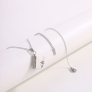 Collana da donna in rame con ciondolo a forma di lettera d'amore, design transfrontaliero, con catena in bambù - Lunghezza perfetta per la clavicola, personalizzata e chic - Product Image 3