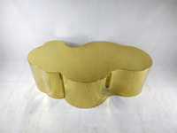 Table basse tronc d'arbre en acier inoxydable or rose au design unique avec placage PVD