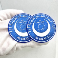 Étiquette de vêtement personnalisée en silicone avec logo en relief pour les vêtements de sport, les uniformes, les sacs à dos et les marques de vêtements