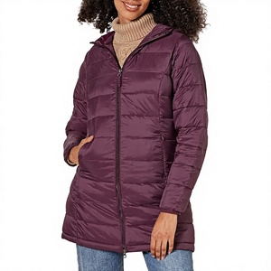Veste longue matelassée rouge bordeaux coupe-vent à col montant et fermeture éclair, manteau d'hiver long en duvet - Product Image 1