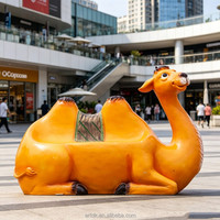 C016 Banc animalier audacieux en fibre de verre en forme de zèbre, fabriqué à la main, résistant aux rayures, en PRV, pour parcs à thème safari et expositions zoologiques