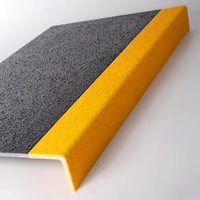 Couvre- marches d'escalier en FRP sur mesure, colorés, en fibre de verre, avec options de bordure jaune, noir et rouge
