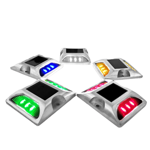 Солнечные дорожные маркеры «Кошачий глаз» IP68 для подъездных дорог, выступающие дорожные знаки, алюминиевые светодиодные солнечные дорожные колпачки - Product Image 4