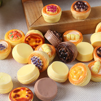 Luxe schattige 3D designer voedsel fruit anime cartoon cake hars bedels macaron bedels accessoires groothandel