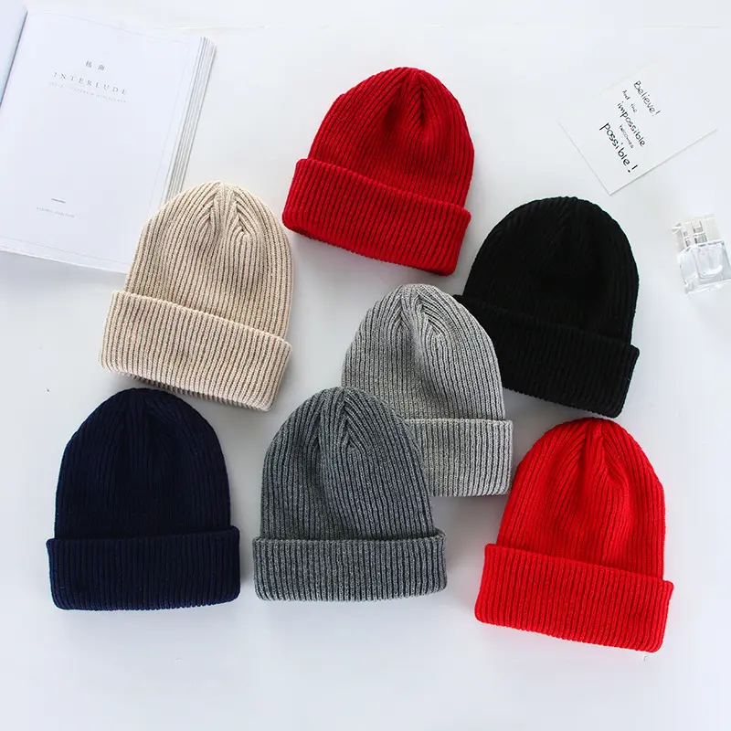 Haute qualité hiver plaine teint personnalisé tricot bonnets femmes personnalisé broderie Logo bonnet chapeau
