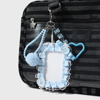 Article tendance : Porte-cartes et pendentif de sac en dentelle perlée multicolore, avec nœud en dentelle et boule de fourrure en forme d'ours