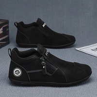 Sepatu Pria Hangat Model Slip-On, Boots Kasual untuk Jalan Santai dengan Tali Samping dan Ujung Bulat untuk Pemakaian Sehari-hari