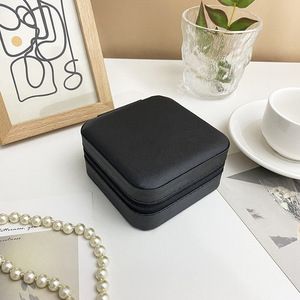 Boîte de rangement à bijoux portable transfrontalière avec fermeture éclair, idéale pour les voyages, en PU, modèle carré tendance - Product Image 6
