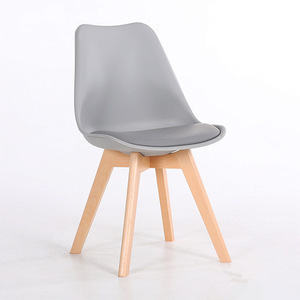 Chaises <span class=keywords><strong>de</strong></span> <span class=keywords><strong>salle</strong></span> à <span class=keywords><strong>manger</strong></span> en cuir colorées modernes <span class=keywords><strong>de</strong></span> haute qualité à prix abordable, <span class=keywords><strong>chaise</strong></span> <span class=keywords><strong>de</strong></span> <span class=keywords><strong>salle</strong></span> à <span class=keywords><strong>manger</strong></span> en plastique Tulip avec pieds en bois, mobilier d'extérieur - Product Image 6