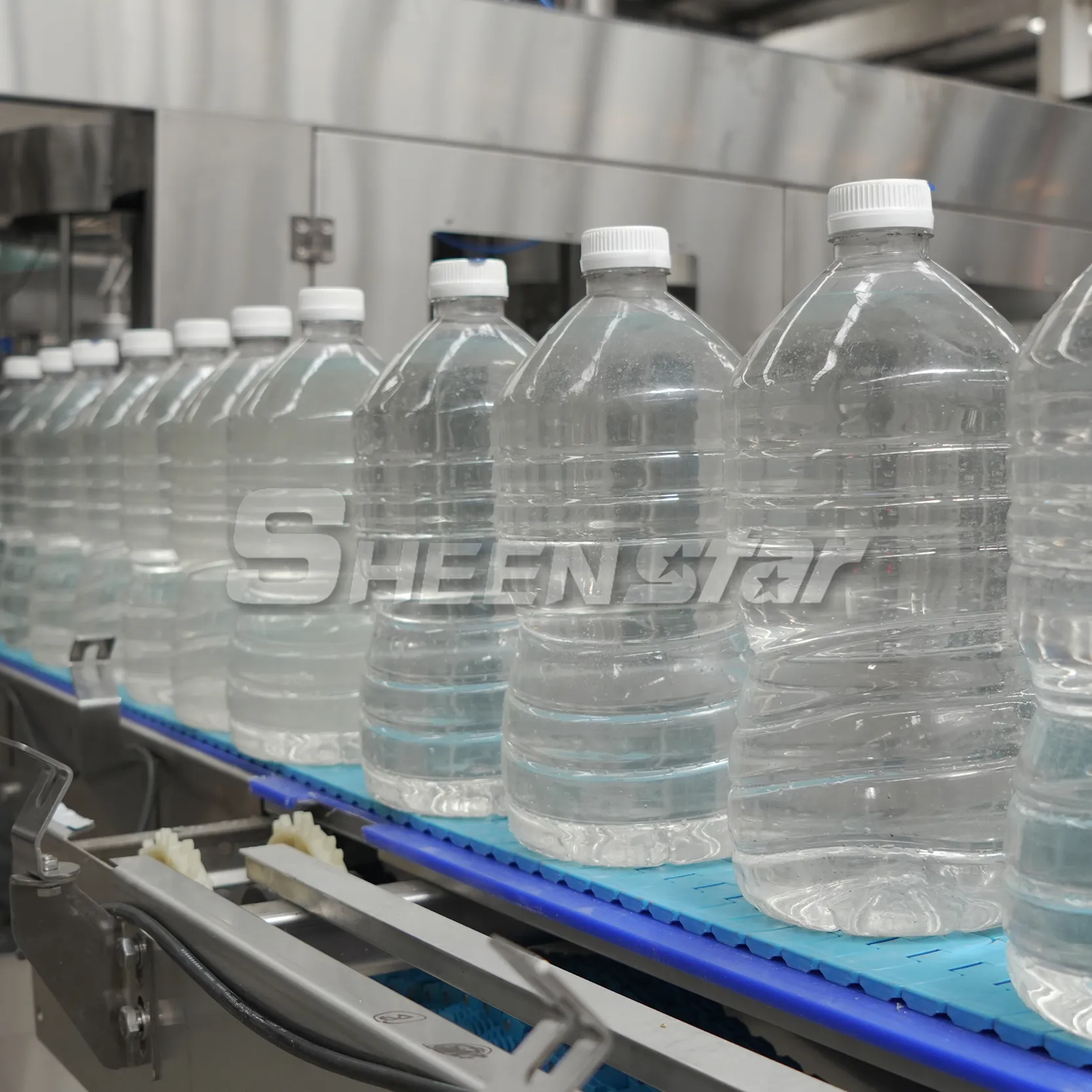 5 Liter große Plastik flasche Reinwasser-Flüssigkeits verpackungs-und Füll maschine