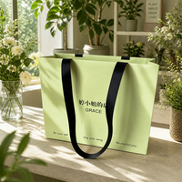 Sac de courses personnalisé écologique et recyclable avec poignée en ruban, logo imprimé, vente en gros pour l'emballage de détail