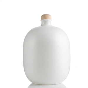 Botella de Vidrio Negra Mate de 500ml y 250ml, Botella de Vidrio Vacía de Cuello Corto para Vino, <span class=keywords><strong>Vodka</strong></span> y Licores, Fabricante de Botellas de Vidrio OEM - Product Image 4