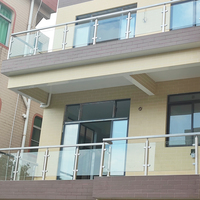 Garde-corps en verre réglable pour balcon, design moderne, en acier inoxydable, avec poteau carré, pour villa et hôtel, en verre trempé