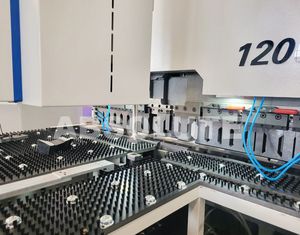 Centre de cintrage flexible facile à utiliser Machine à cintrer CNC Pièces de meubles de maison Machine à cintrer les panneaux - Product Image 5