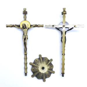 Croce cattolica cristiana da 22 cm decorata con un nodo di bambù a forma di laser brillante per esorcismo, ornamento artigianale per casa e ufficio - Product Image 3