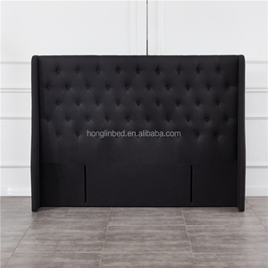 Tête <span class=keywords><strong>de</strong></span> <span class=keywords><strong>lit</strong></span> Queen autoportante en tissu <span class=keywords><strong>noir</strong></span> <span class=keywords><strong>capitonnée</strong></span> avec ailes, design élégant et confortable - Product Image 2