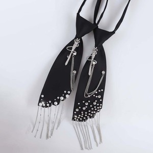 Corbata de satén negra con diseño de corona, espada, cadena y borlas de perlas, no es necesario atar. - Product Image 4