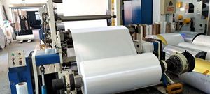 JOHNSON 70g Eco <span class=keywords><strong>papier</strong></span> <span class=keywords><strong>thermique</strong></span> rouleau Jumbo adhésif en caoutchouc simple face 60g doublure en verre jaune - Product Image 5