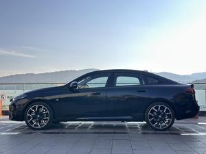 Auto Usado en Venta, <span class=keywords><strong>BMW</strong></span> <span class=keywords><strong>Serie</strong></span> <span class=keywords><strong>2</strong></span> 225L M Sport Edición Dark Shadow 2025, Sedán de Lujo con Volante a la Izquierda, 204hp, Excelente Estado - Product Image 5