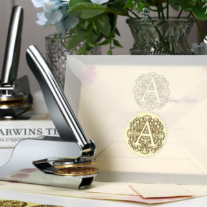 Pegatinas de sello de cera con letras barrocas, monograma dorado R para sobres y libros - Product Image 2