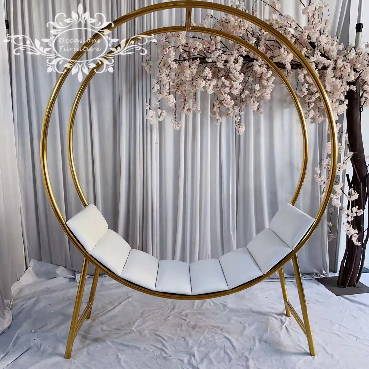 Sofa rond d'or de nouveau style de mariage d'acier inoxydable de grands tubes