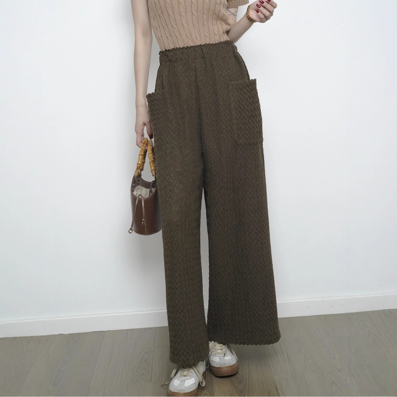 สีน้ำตาล