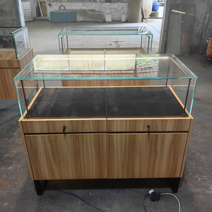 Présentoir de table en MDF personnalisé Présentoir à bijoux Présentoir à bijoux en vente - Product Image 4