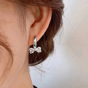 ต่างหูรูปโบว์หัวใจสำหรับผู้หญิง สไตล์หวาน ใส่ได้ทุกวัน เครื่องประดับหู - Product Image 3