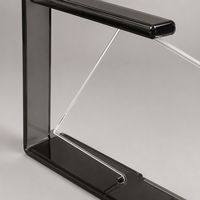 Cadre photo flottant en acrylique noir avec panneau transparent et rails supérieurs et inférieurs pour la présentation sur bureau, la maison, en galerie et en boutique