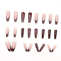 Vernis à ongles haut de gamme de style français - Tenue de danseuse cool avec nail art