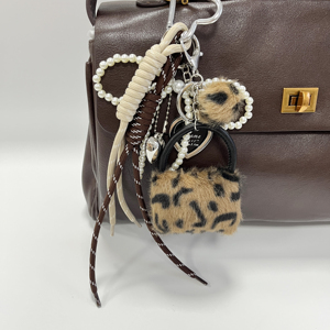 Sac en peluche imprimé léopard <span class=keywords><strong>marron</strong></span> JS avec porte-clés pour cadeaux de fête, petits animaux en peluche porte-clés pour femmes et filles - Product Image 5