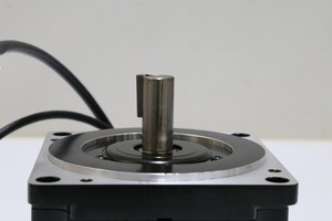 YASKAWA SIGMA2 NIB SGMPH-08A1A41 750W AC Usado - Product Image 3