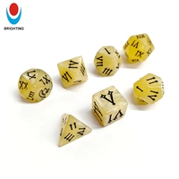 Ensemble de 7 dés en acrylique gris perle pour D&D, chiffres romains, icônes uniques, multicolores, pour les composants de jeux de rôle Dungeons & Dragons