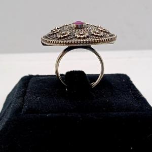 Anillo de Cóctel Chapado en Plata 925 Antiguo con Rubí Natural y Diseño Floral, Joyería para Mujer, Regalo de Piedra de Nacimiento de Julio - Product Image 2