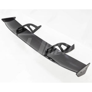 Alerón trasero de fibra de carbono seca estilo GT para Lotus Emira - Product Image 5