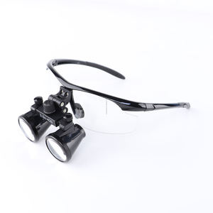Lupa Binocular Portátil de Alta Calidad con Aumento de 3.5X para Cirugía Médica y Laboratorio Dental - Product Image 1