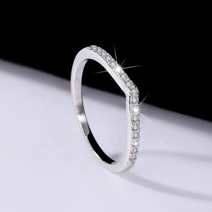 Bague <span class=keywords><strong>de</strong></span> fiançailles <span class=keywords><strong>de</strong></span> luxe en argent sterling 925 avec moissanite élégante taille D VVS et demi-bague éternité, cadeau idéal - Product Image 3