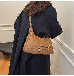 Nuevo Bolso de Hombro de PU de Gran Capacidad para Mujer, Bolso Tote de Moda con Forro de Poliéster Casual y Duradero - Product Image 5